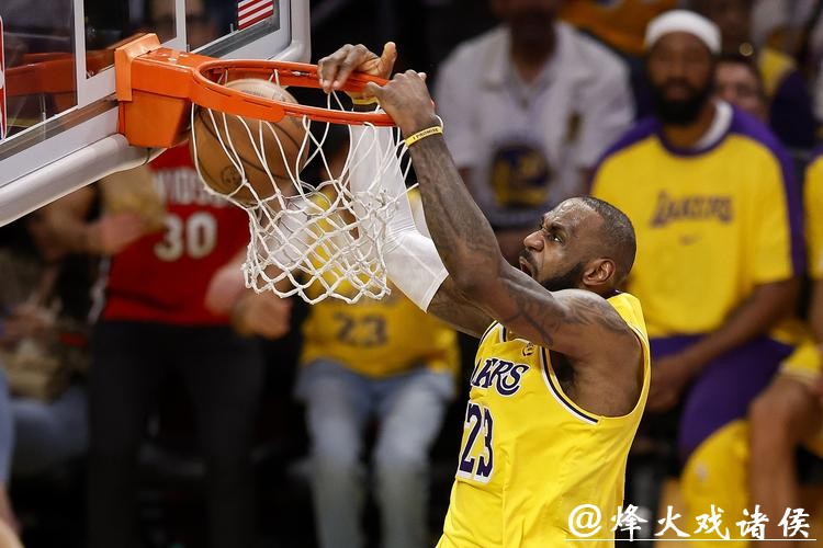 40岁詹姆斯23分阿伦27+14 骑士力克湖人8连胜