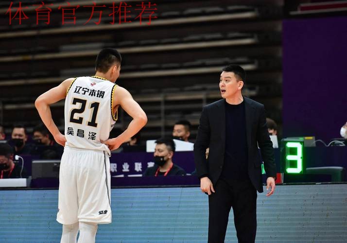 杨鸣赛中抗议裁判：你不能这么偏，广厦全是轻微触碰